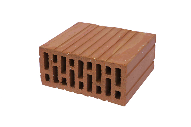 tehelňa v Poľsku hrubá keramika obkladové fasádne tehly horáky na uhlie