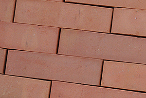 tehelňa v Poľsku hrubá keramika obkladové fasádne tehly horáky na uhlie