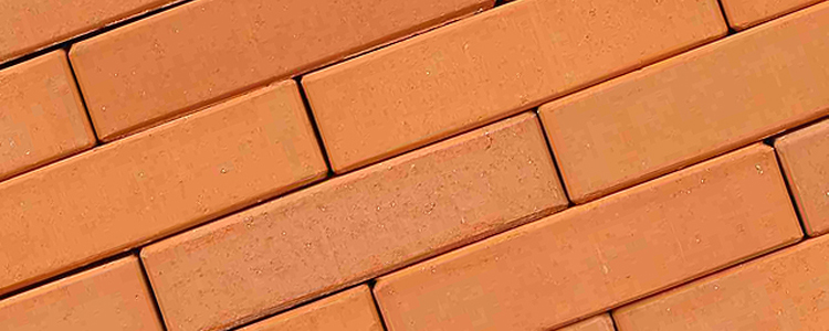 tehelňa v Poľsku hrubá keramika obkladové fasádne tehly horáky na uhlie