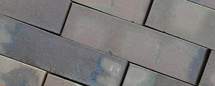 tehelňa v Poľsku hrubá keramika obkladové fasádne tehly horáky na uhlie